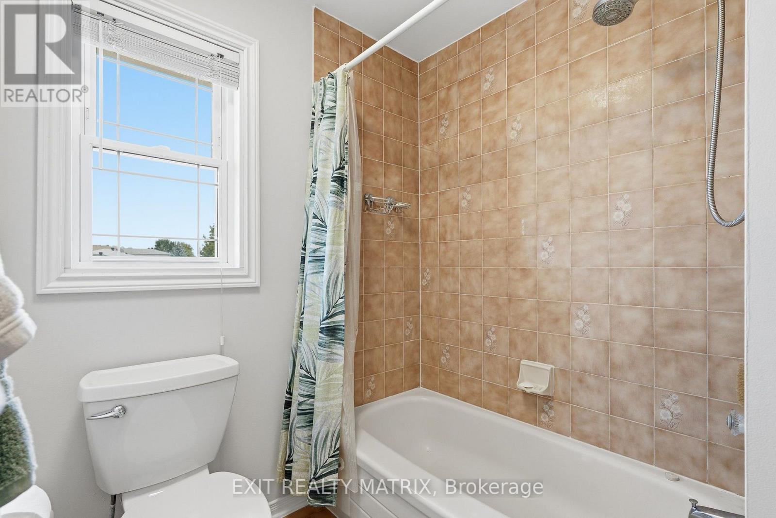 56 ISABELLE STREET - 30