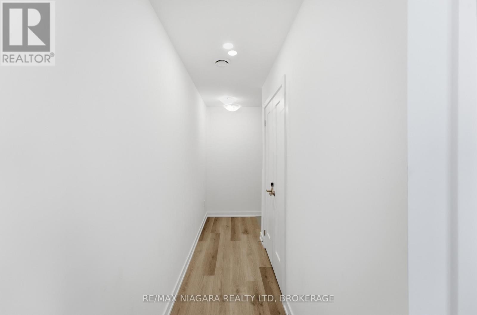 4263 Fourth Avenue — photo 12