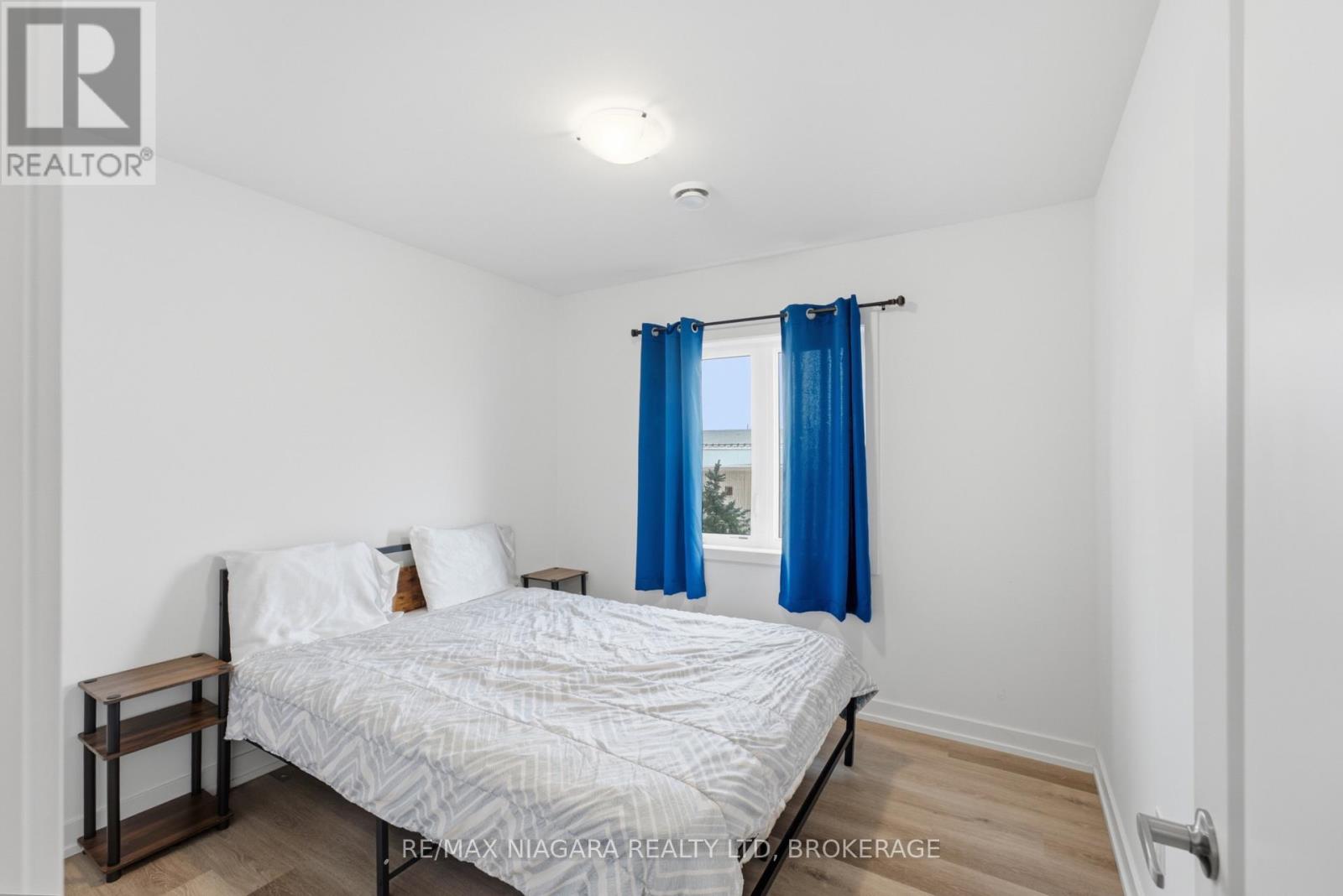 4263 Fourth Avenue — photo 14