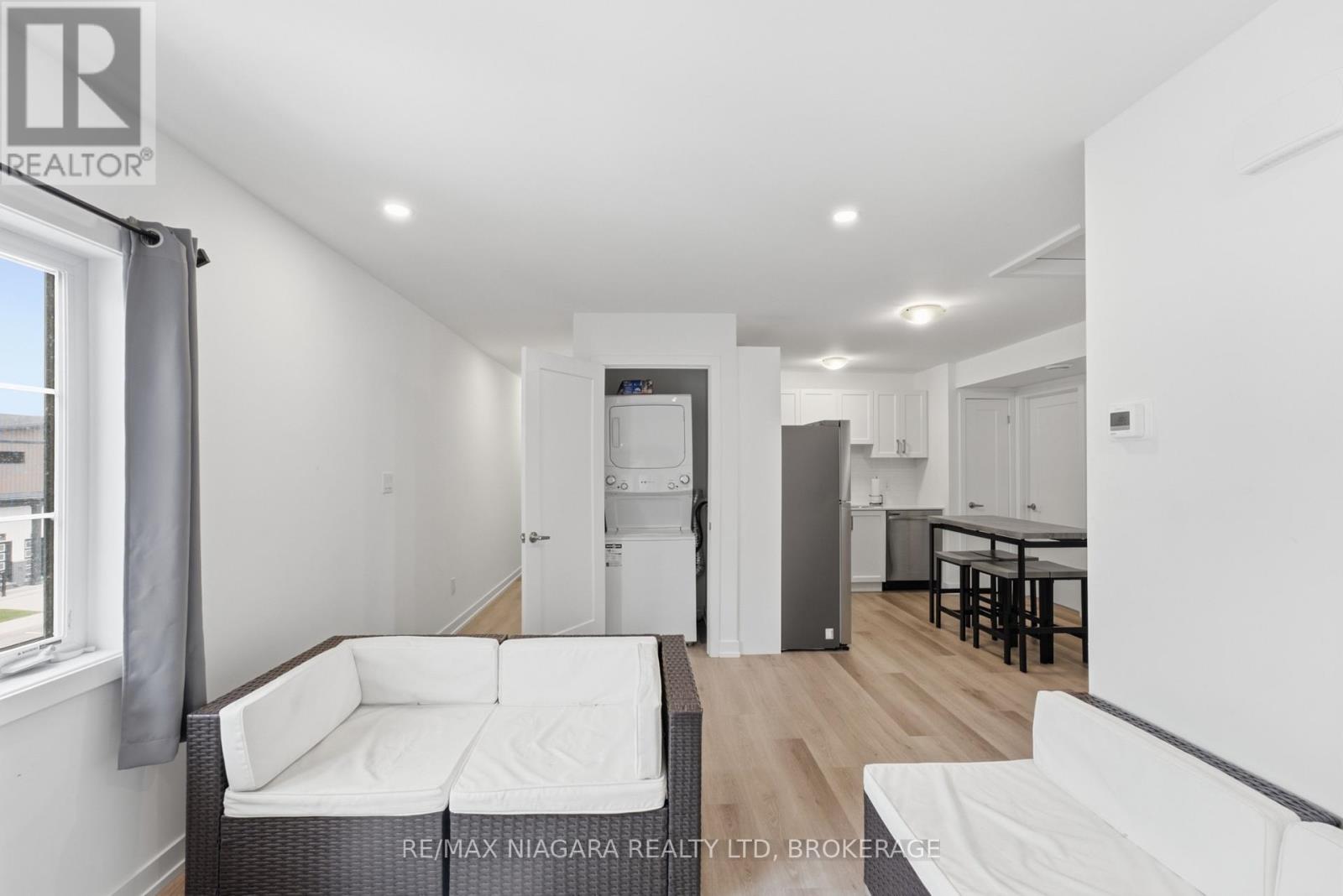 4263 Fourth Avenue — photo 7