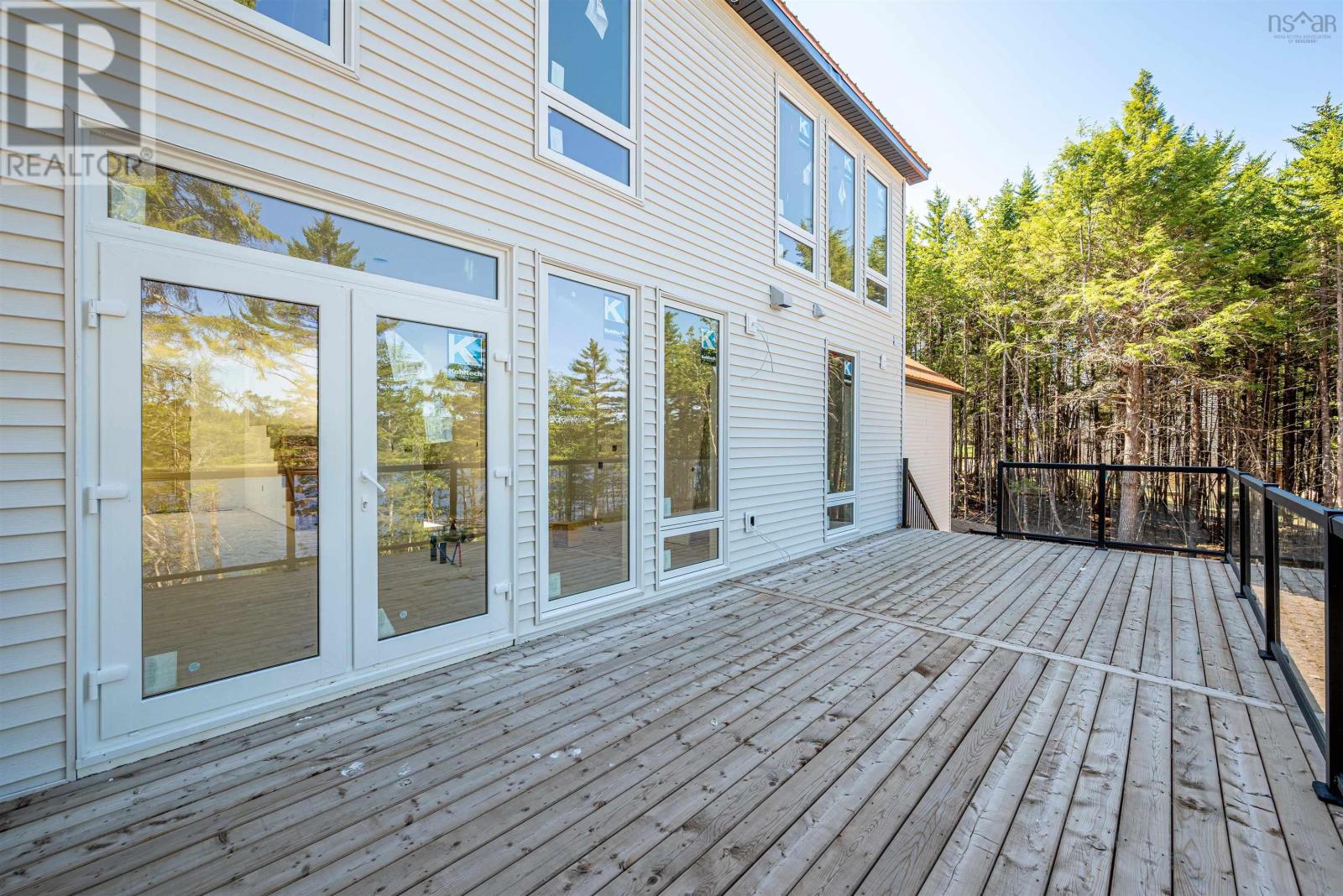 Property 20 of 31 of 83 Canoe Crescent