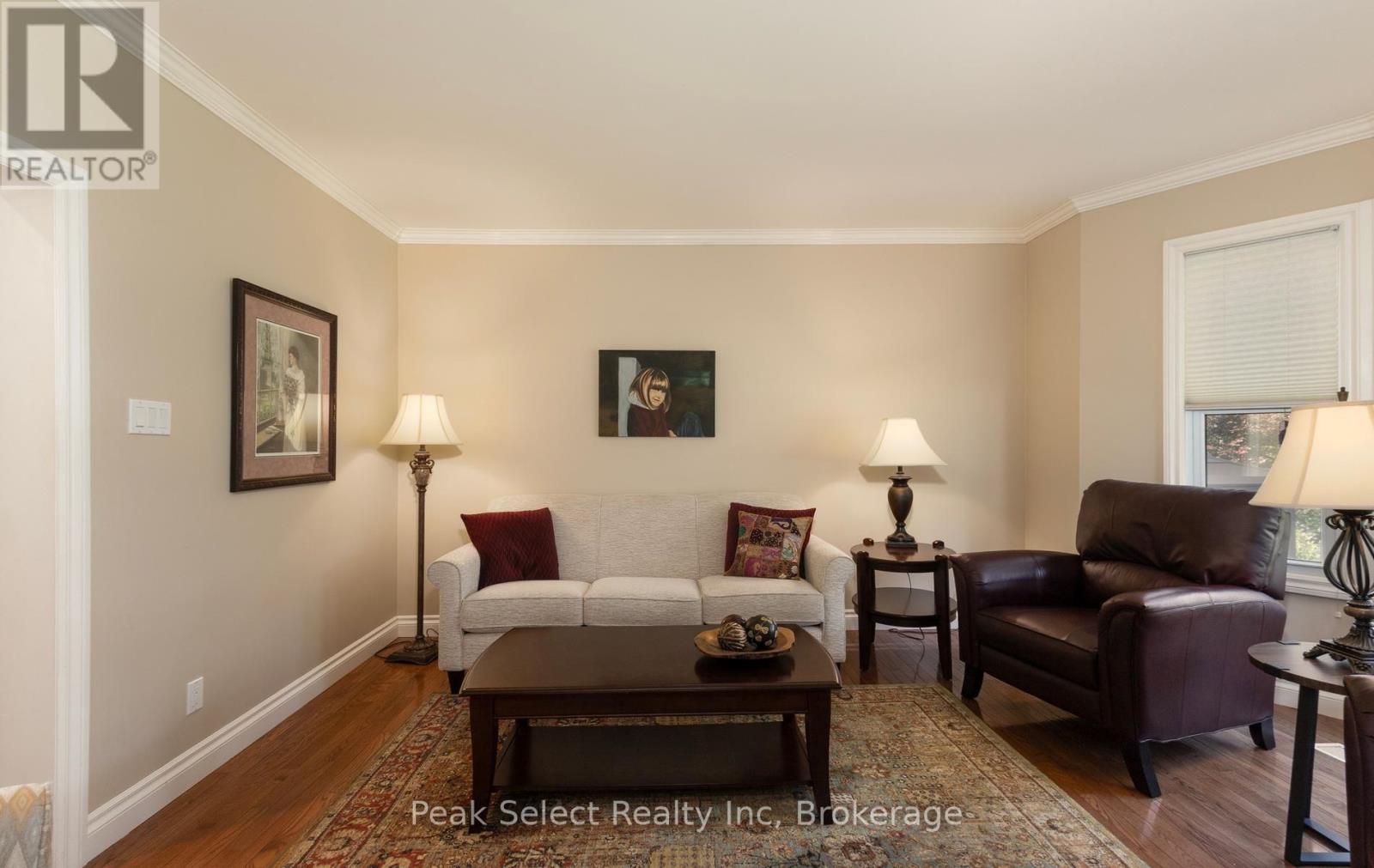 318 ELIZABETH STREET - Image 13