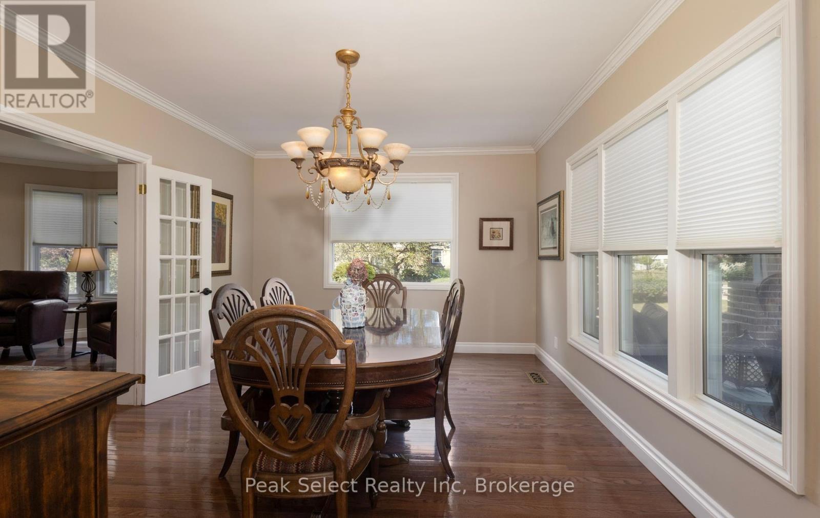 318 ELIZABETH STREET - Image 17