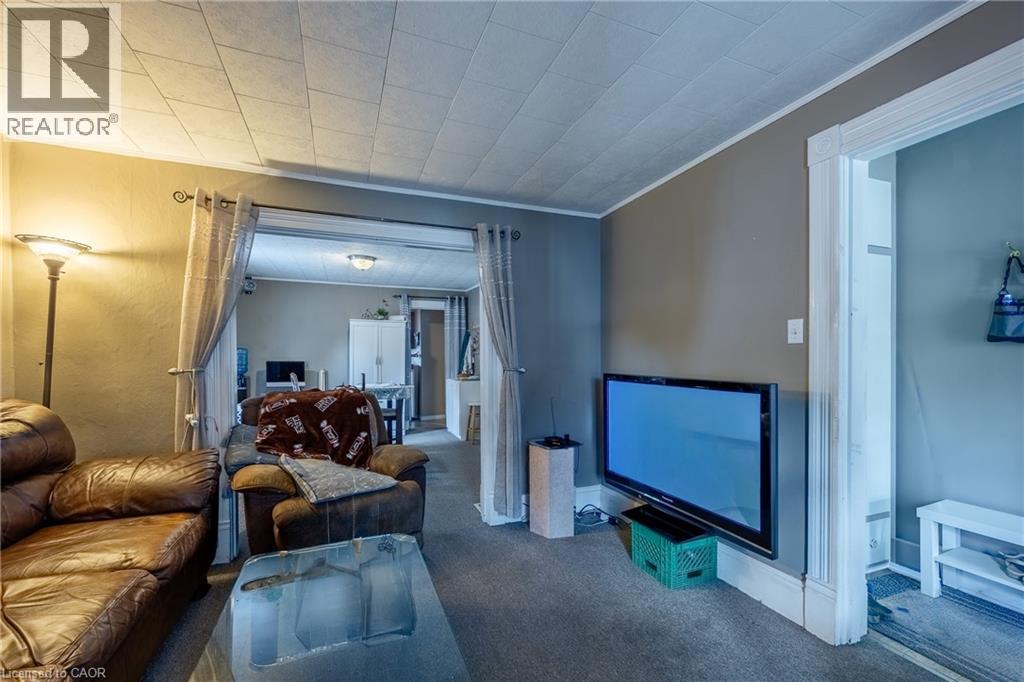 302 SIMCOE Street - Image 12