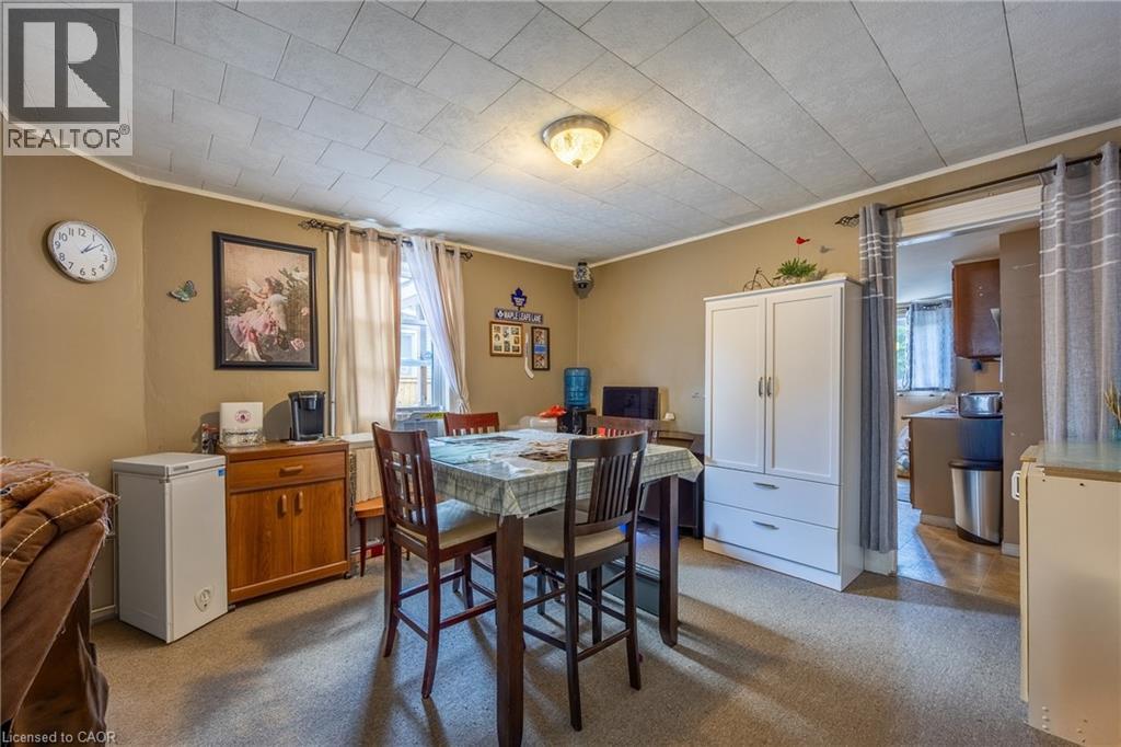 302 SIMCOE Street - Image 10