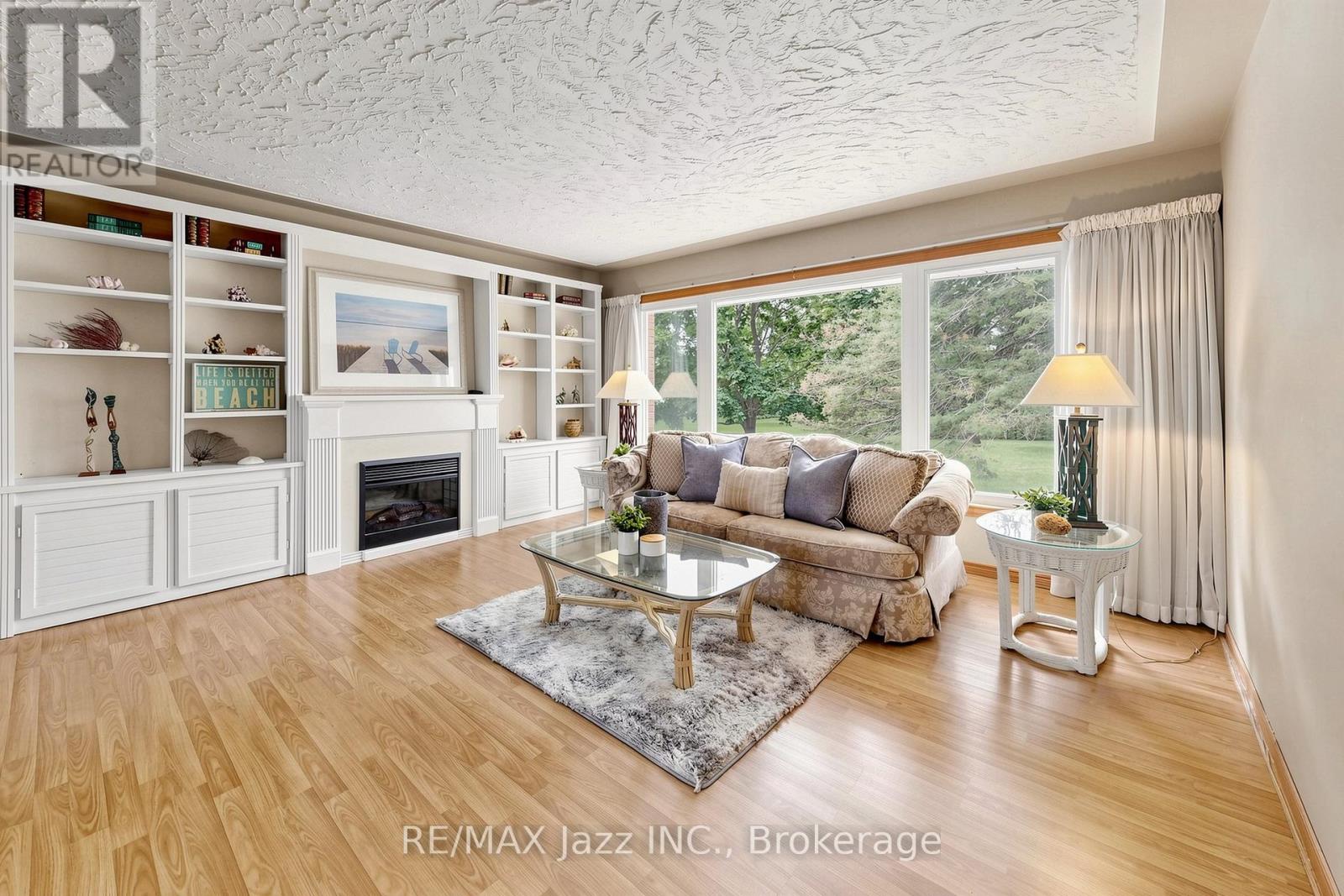 15 BEAVERS LANE - Image 10