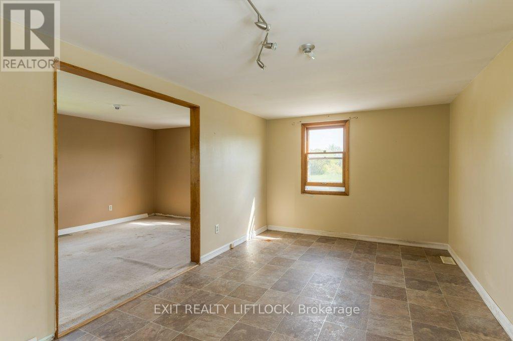 194 COUNTY RD 10 - Image 25