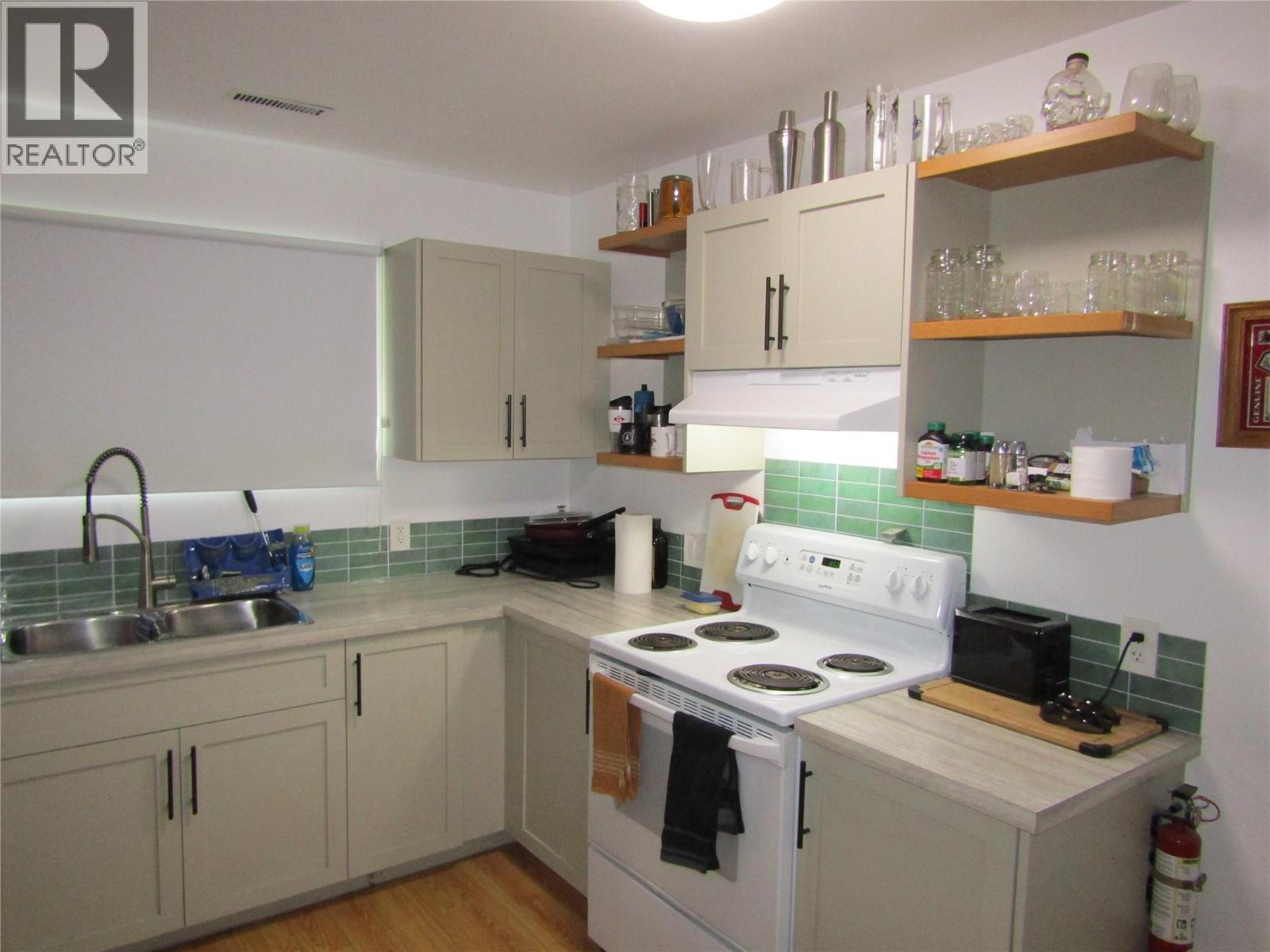 817 Kimberley Avenue - 38