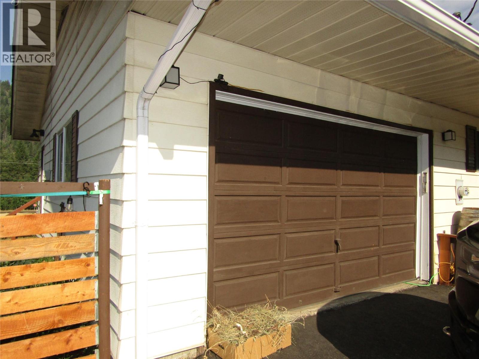 817 Kimberley Avenue - 63