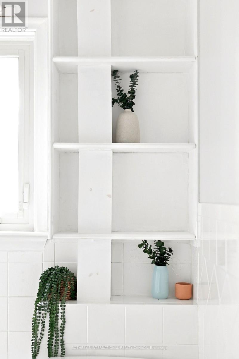 213 OAKCREST AVENUE - Image 23