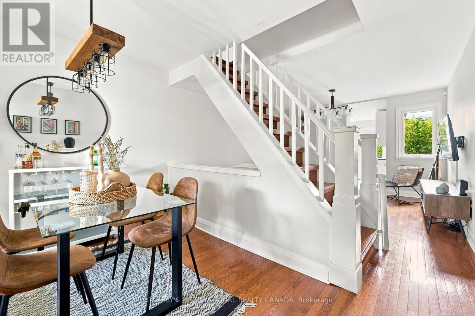 213 OAKCREST AVENUE - Image 4