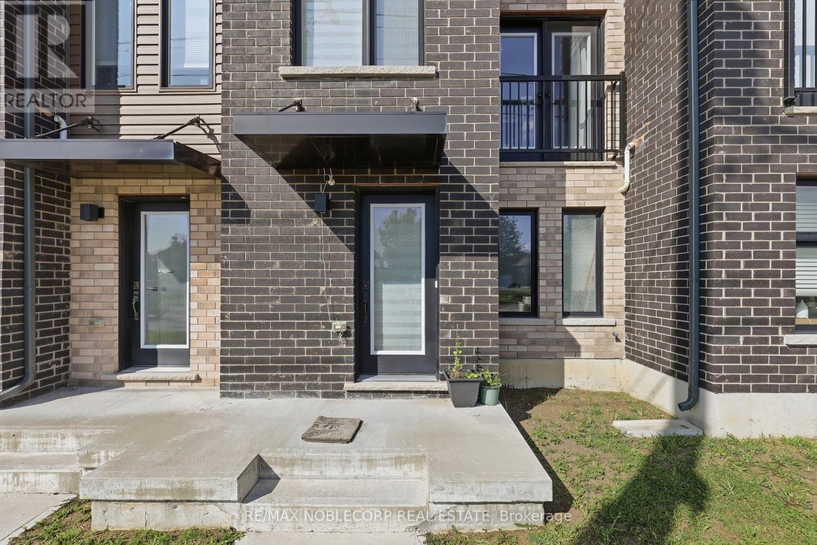 51 FAIRLANE AVENUE - 34