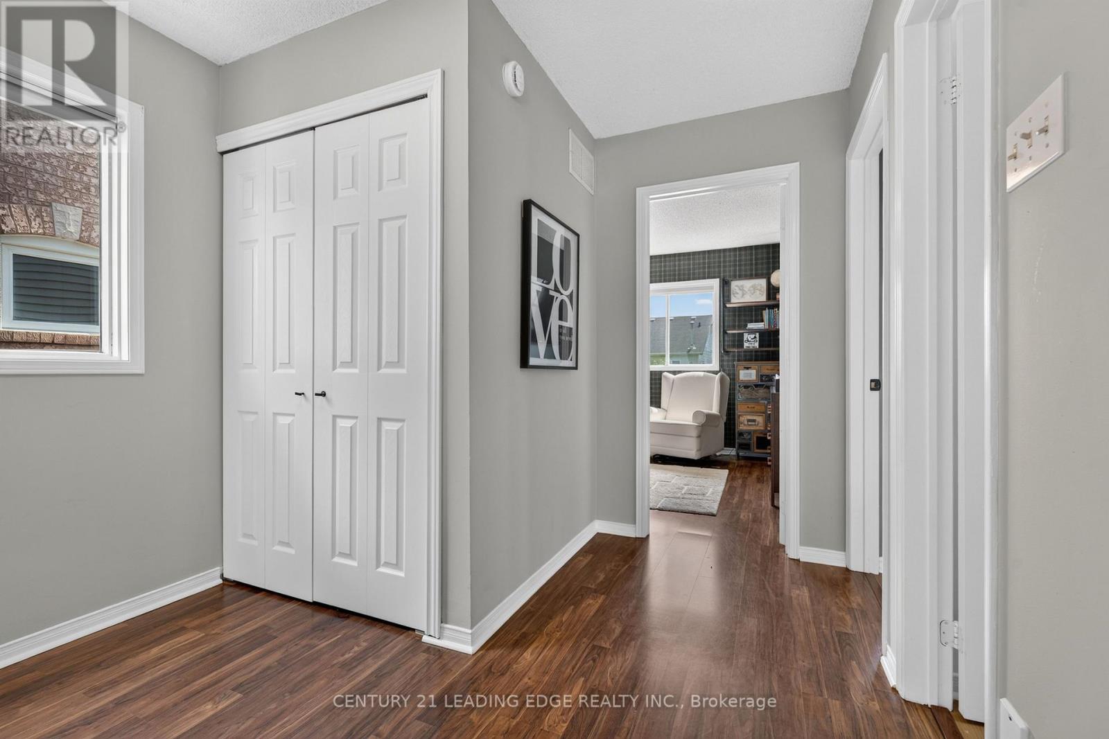 92 VAIL MEADOWS CRESCENT - 17