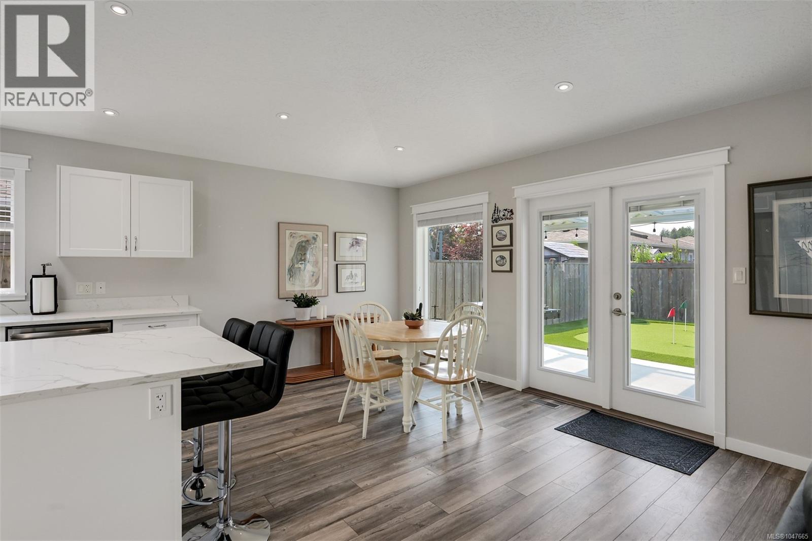 22 7586 Tetayut Rd, Central Saanich