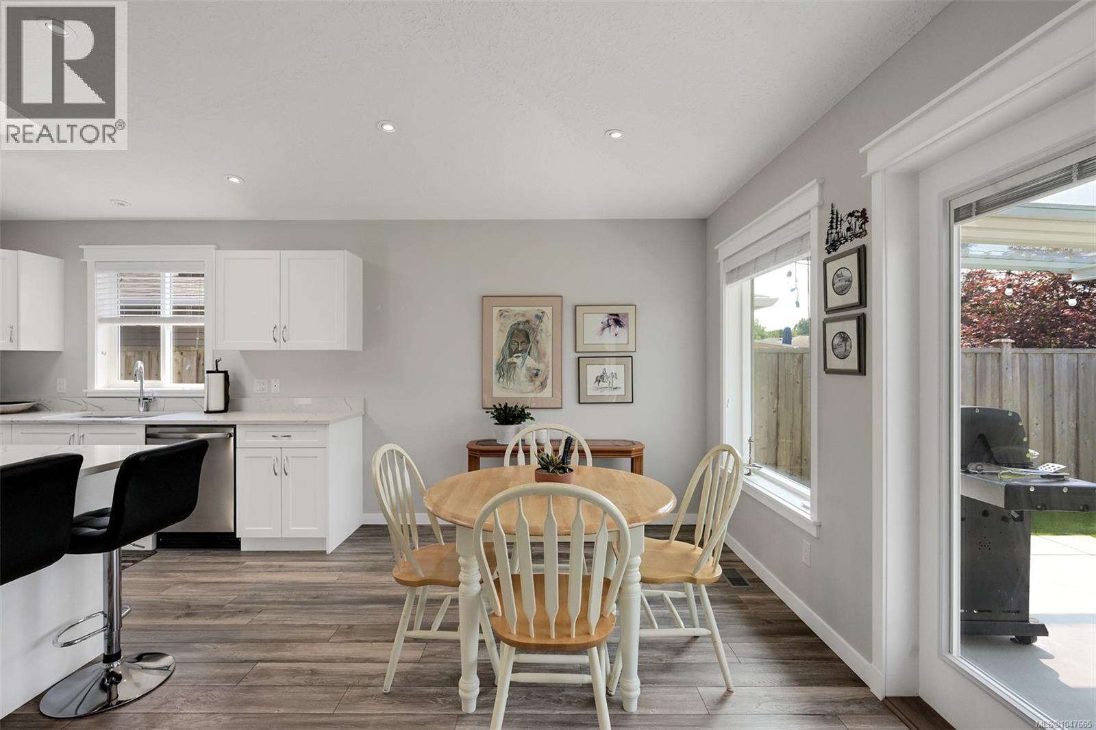 22 7586 Tetayut Rd, Central Saanich
