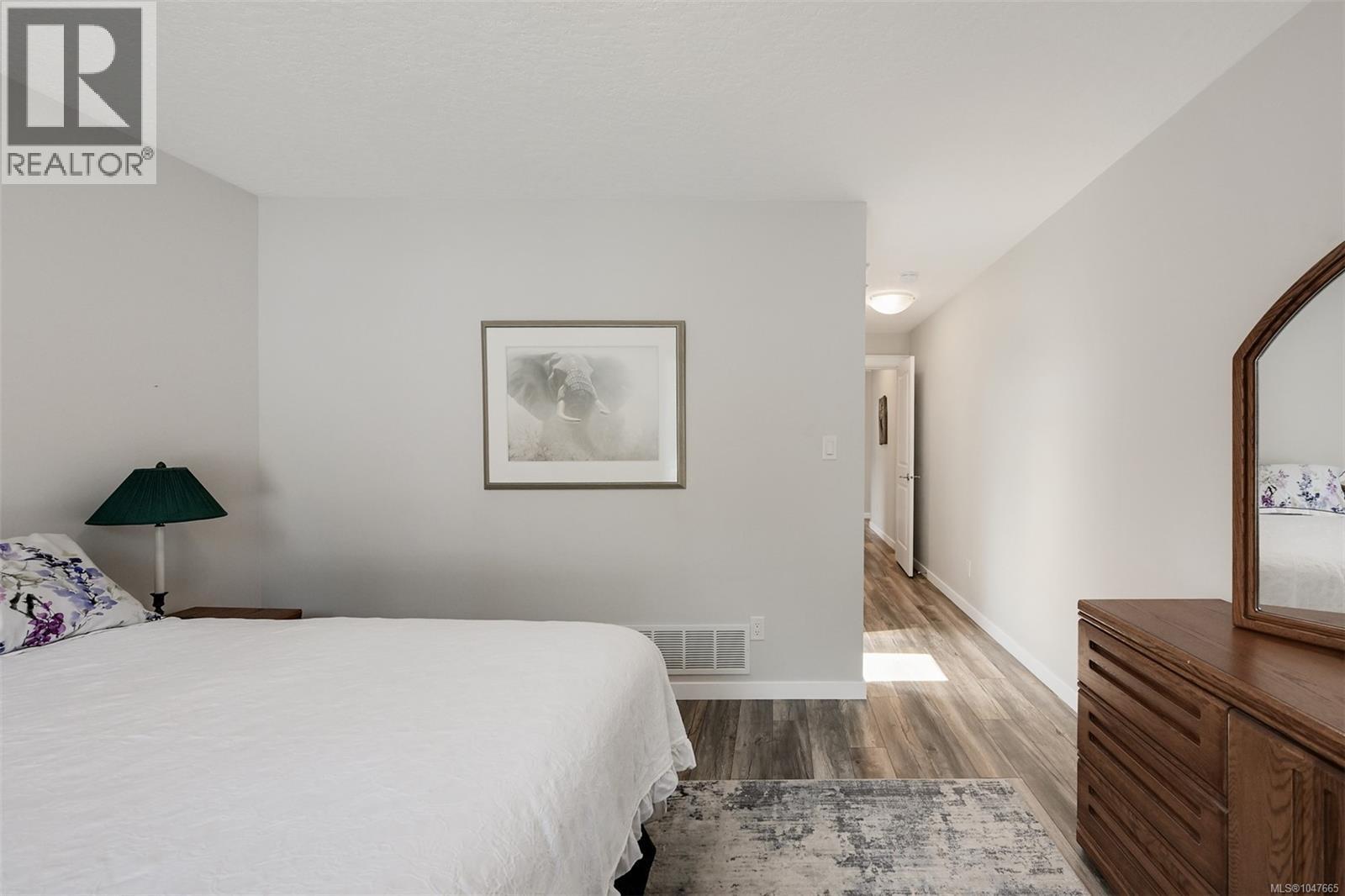 22 7586 Tetayut Rd, Central Saanich
