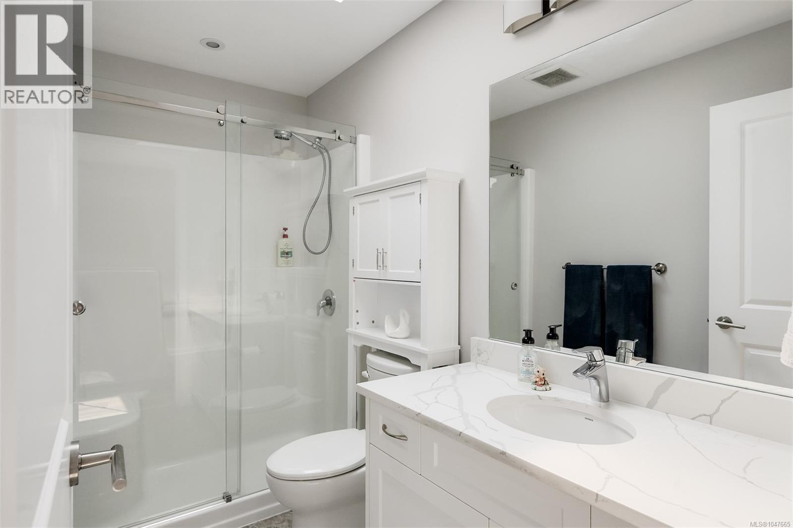 22 7586 Tetayut Rd, Central Saanich