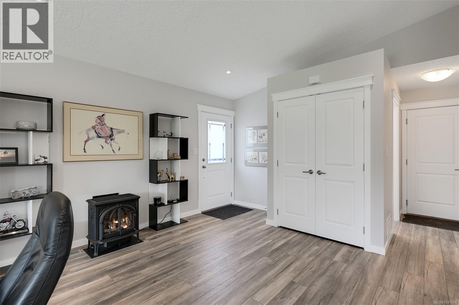 22 7586 Tetayut Rd, Central Saanich