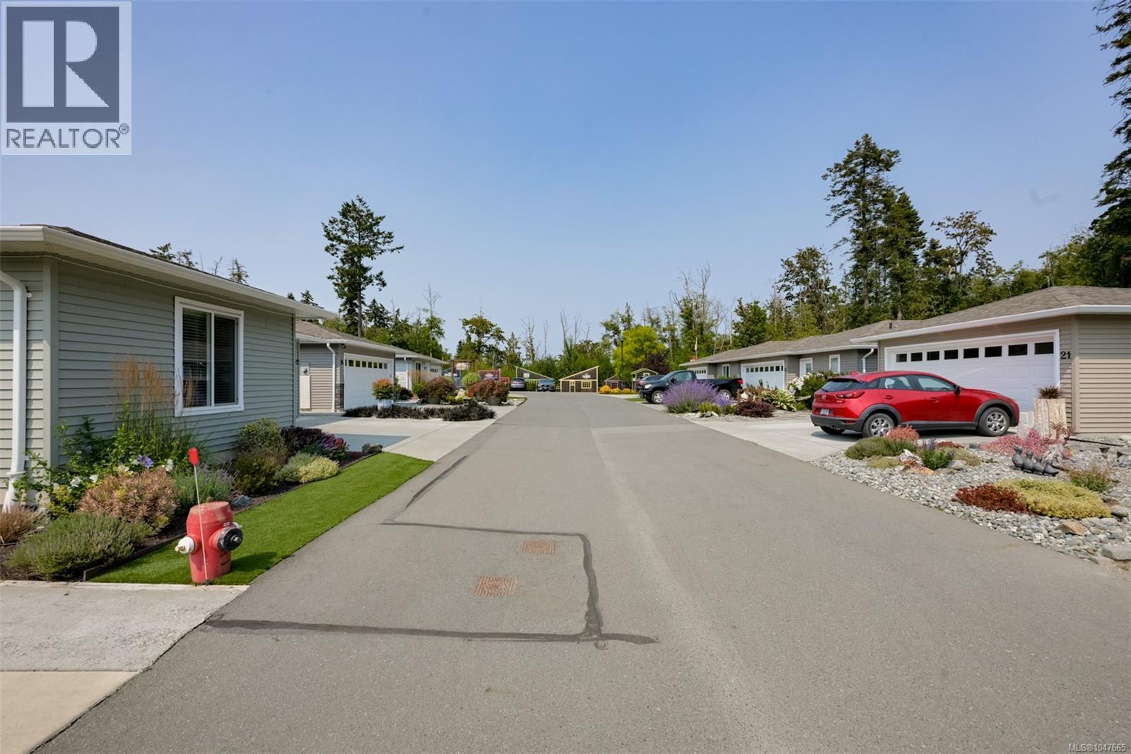 22 7586 Tetayut Rd, Central Saanich