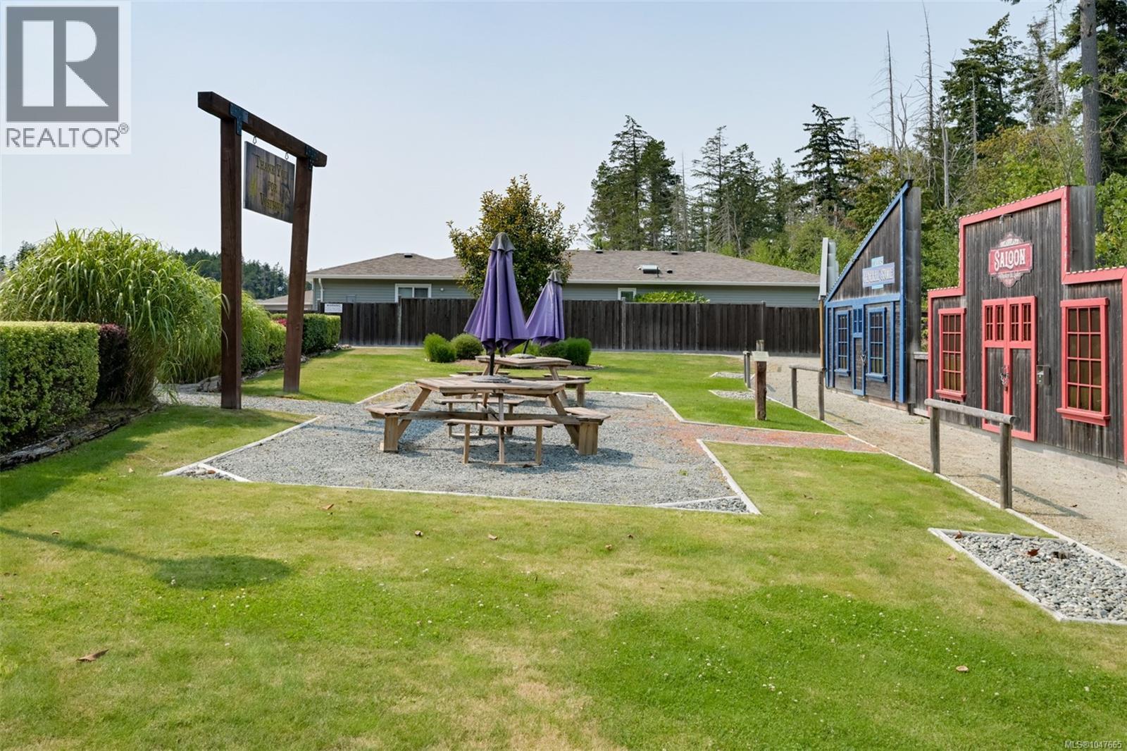 22 7586 Tetayut Rd, Central Saanich