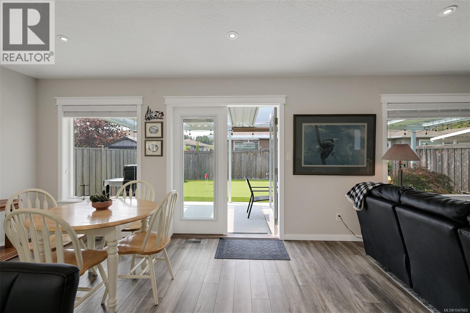 22 7586 Tetayut Rd, Central Saanich