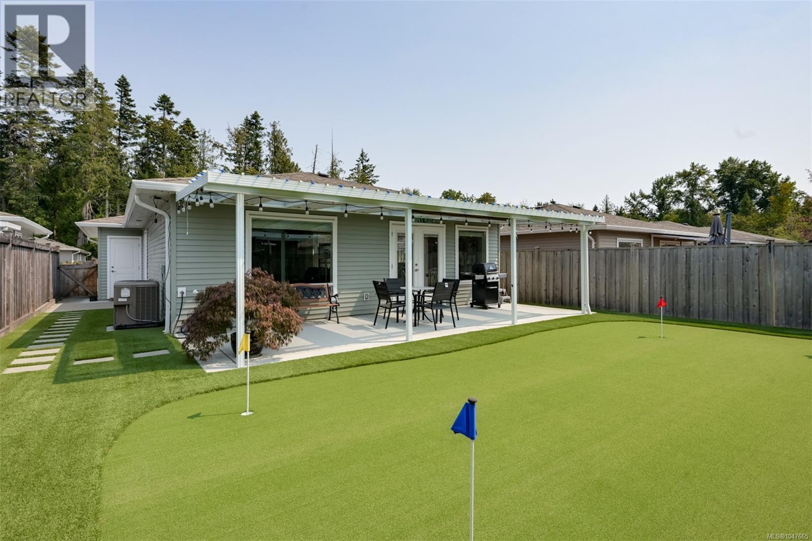 22 7586 Tetayut Rd, Central Saanich