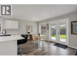 22 7586 Tetayut Rd, Central Saanich, BC V8M0B4 Photo 12