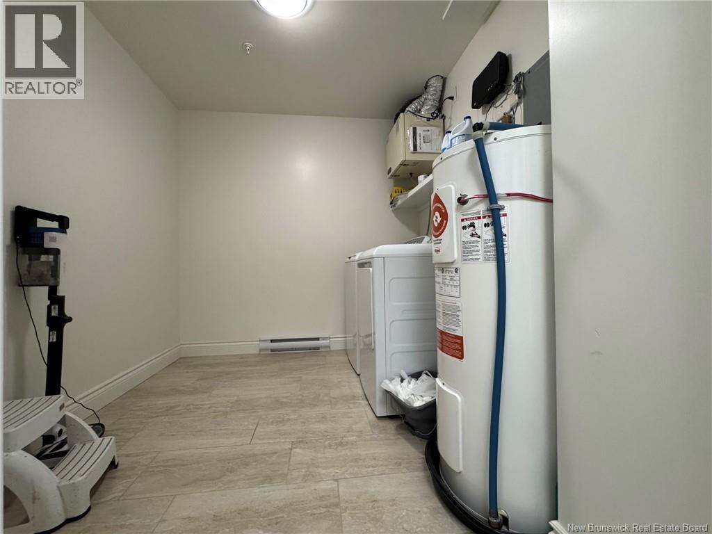 #204 52 Hampton Road - Image 41