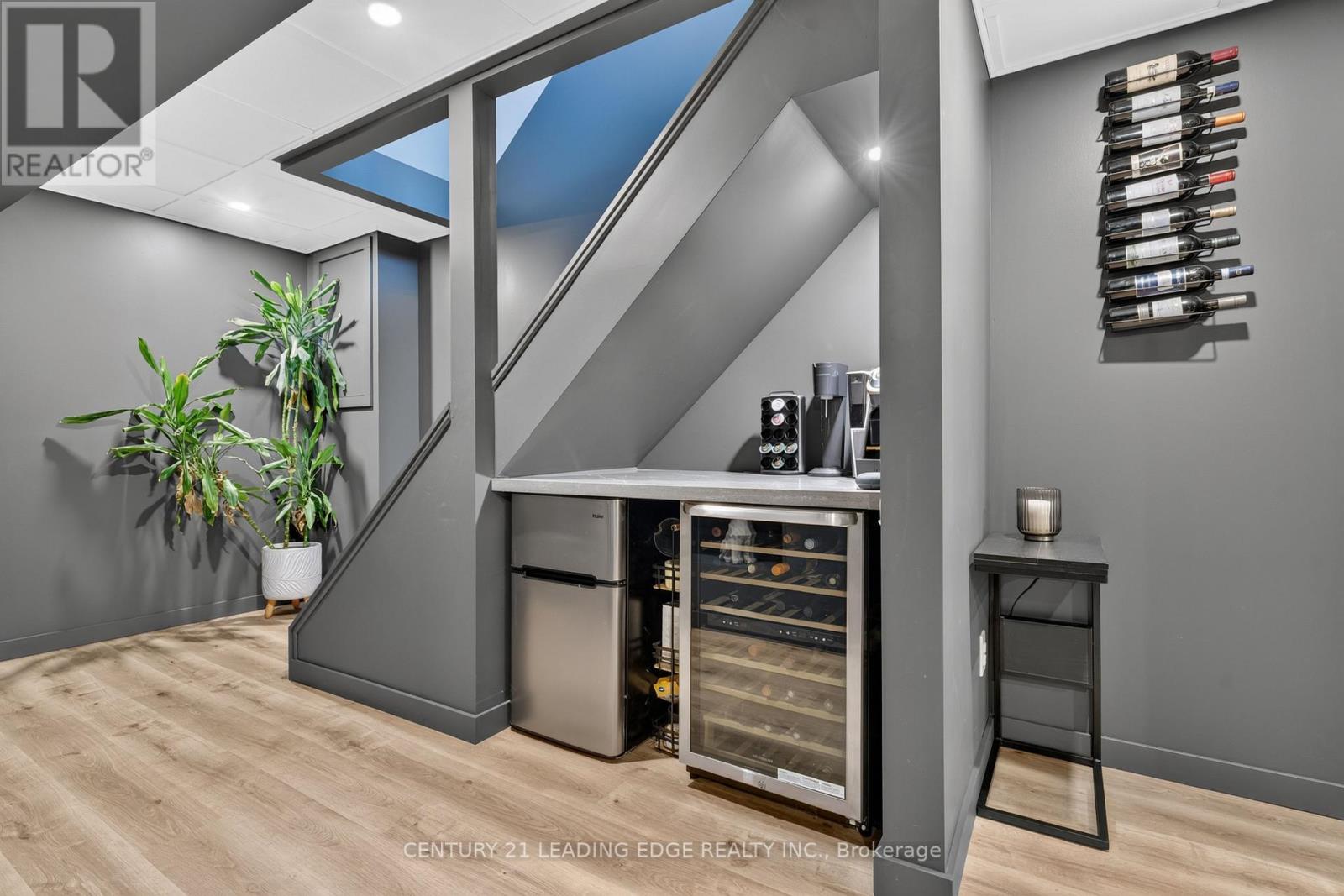 92 VAIL MEADOWS CRESCENT - 33