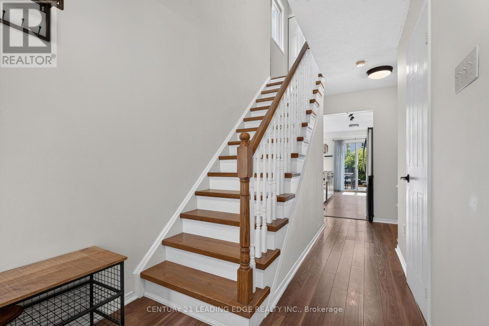 92 VAIL MEADOWS CRESCENT - Image 4