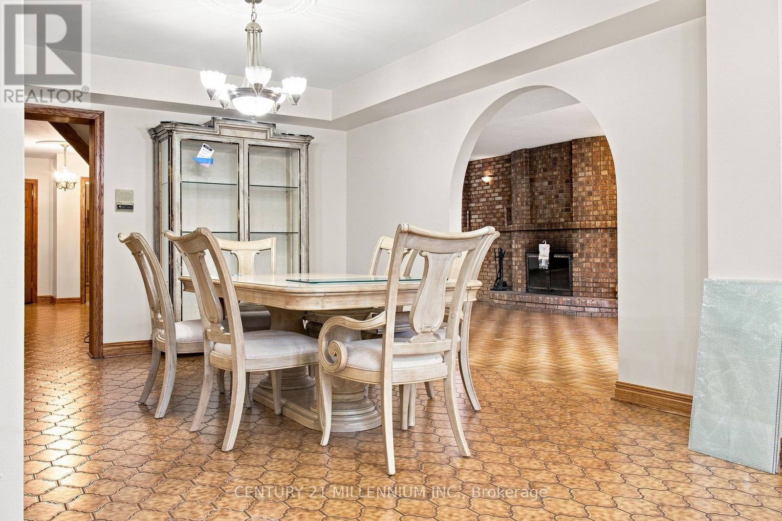 44 WIGWOSS DRIVE - 34
