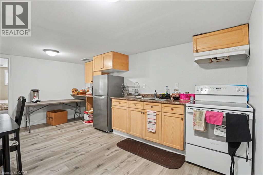 99 MARTINDALE Road - Image 25
