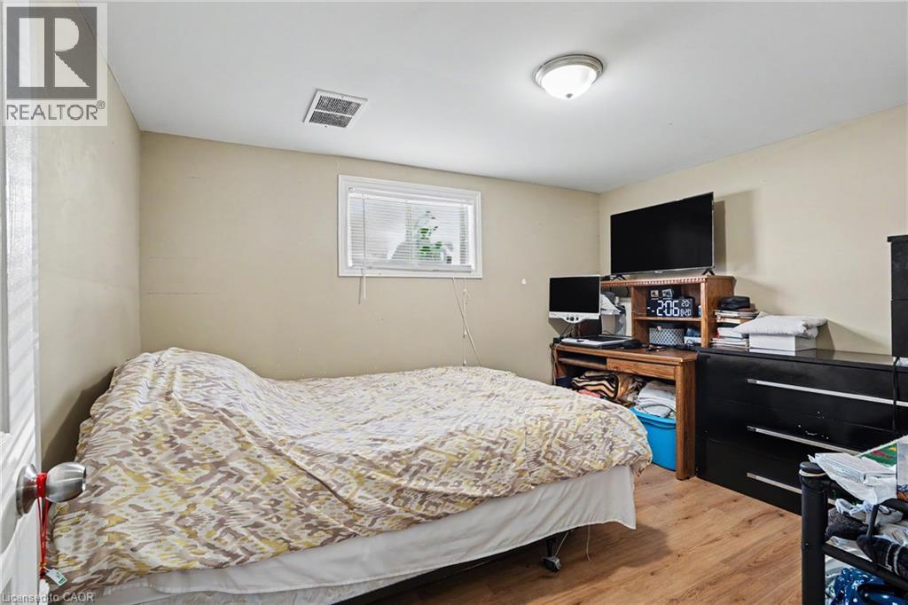 99 MARTINDALE Road - 28