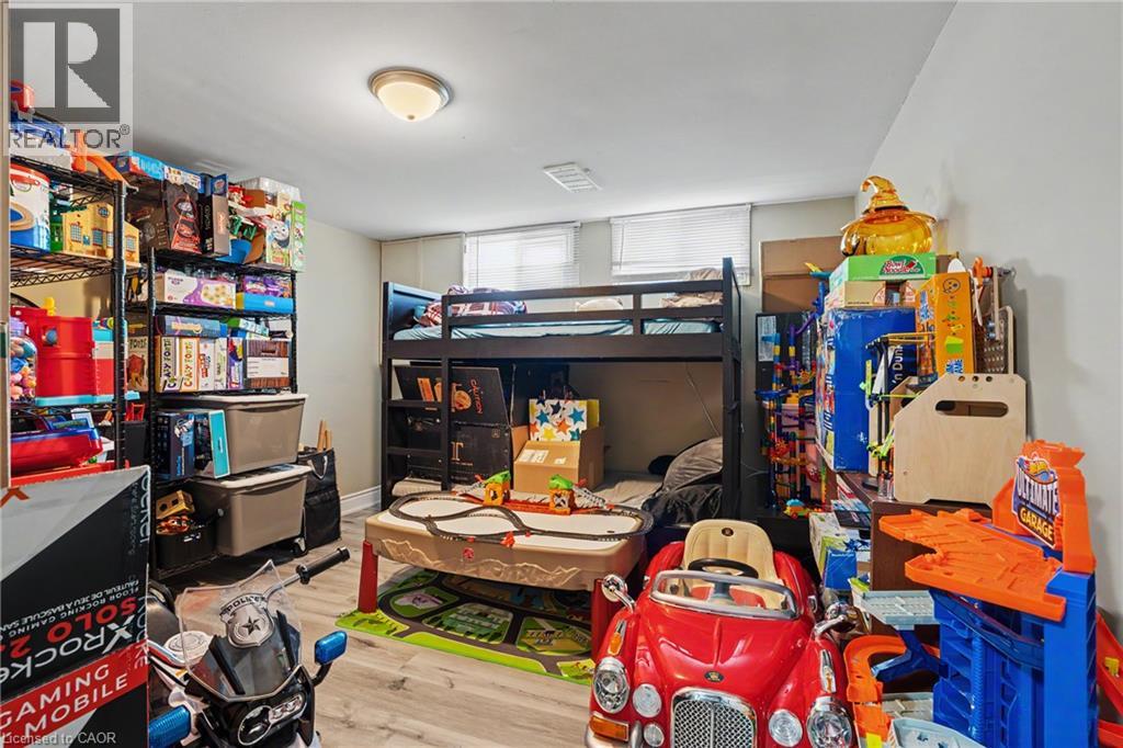 99 MARTINDALE Road - 30