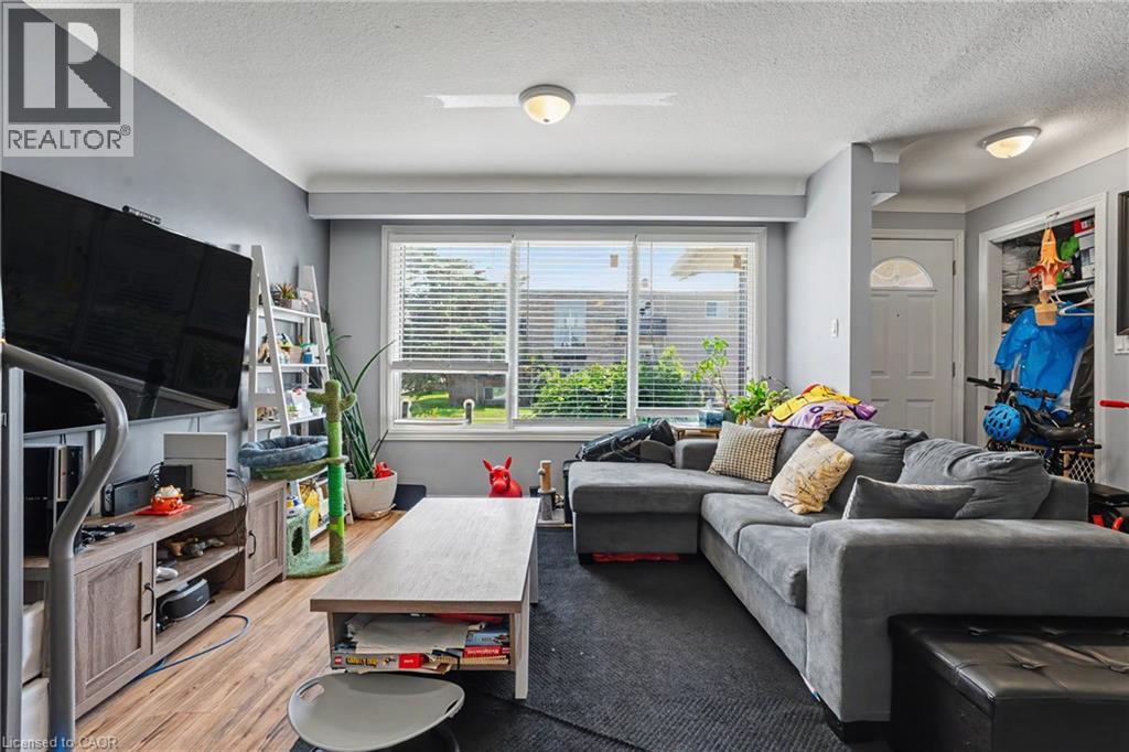 99 MARTINDALE Road - 8