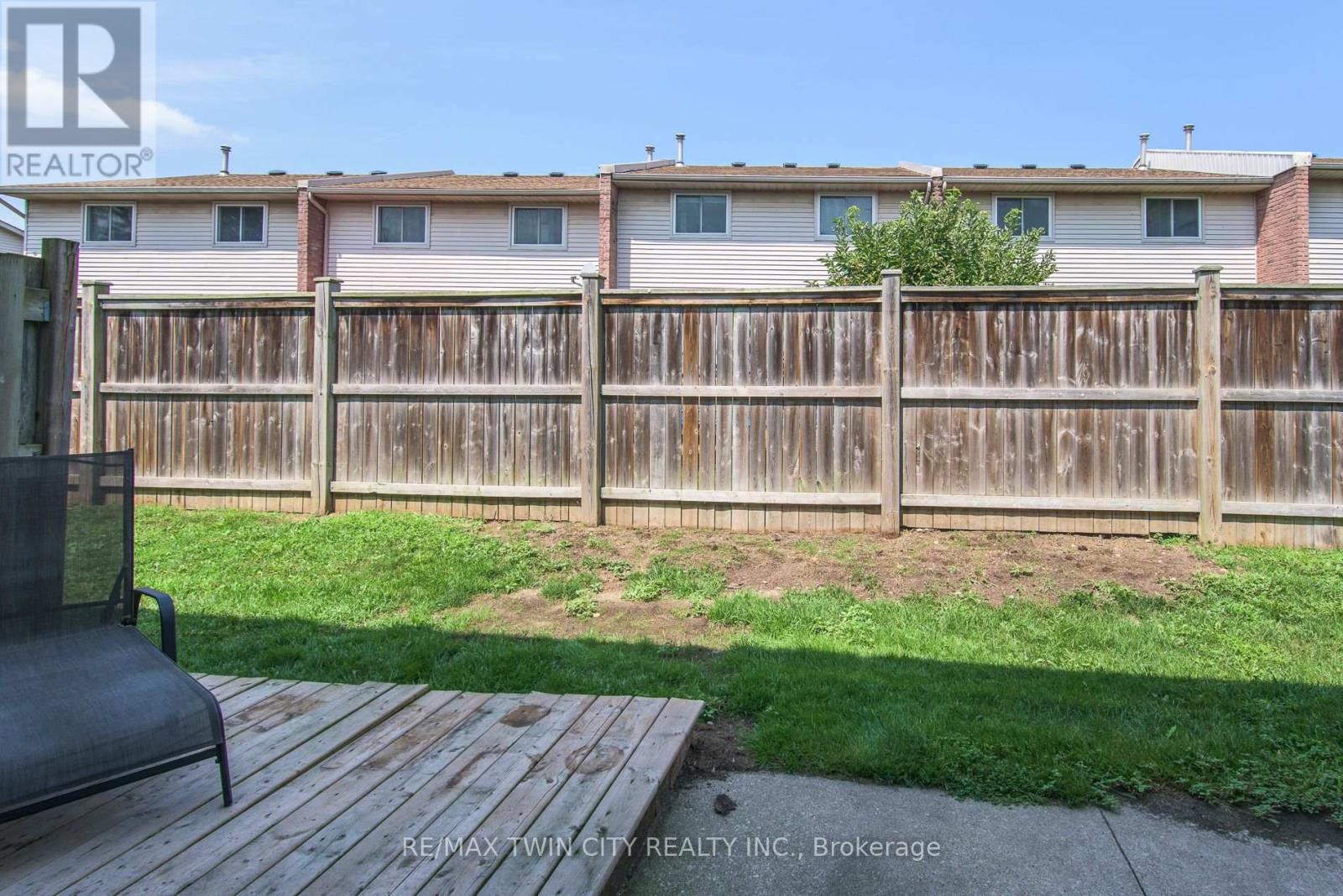 #13 125 SEKURA CRESCENT - Image 4