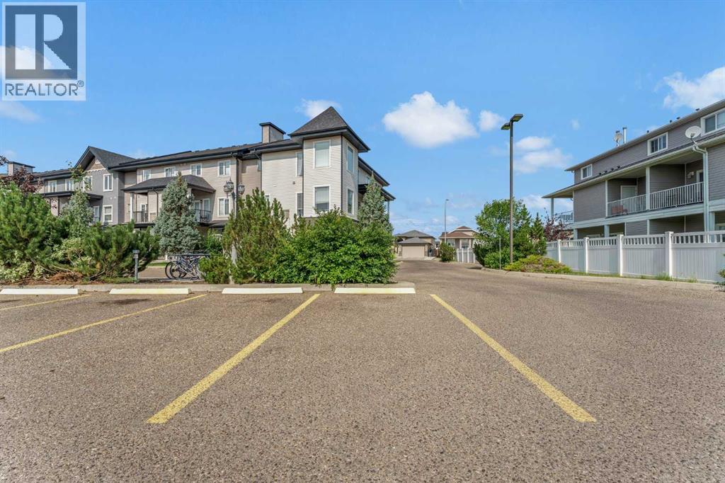 #19 298 Somerset Way SE - 36