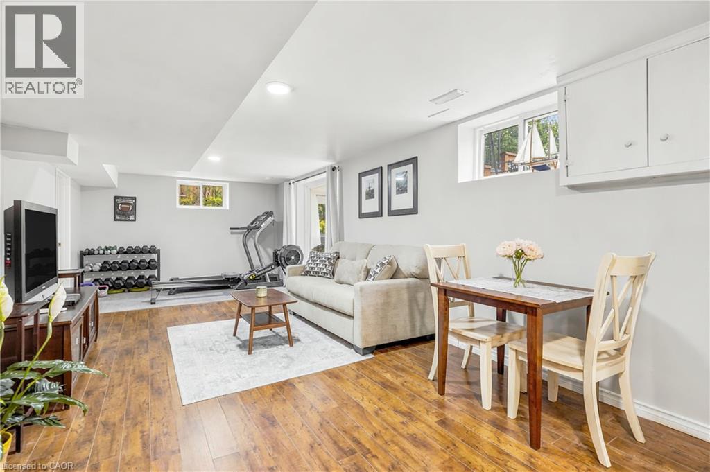 14 LESLIE Drive - Image 33