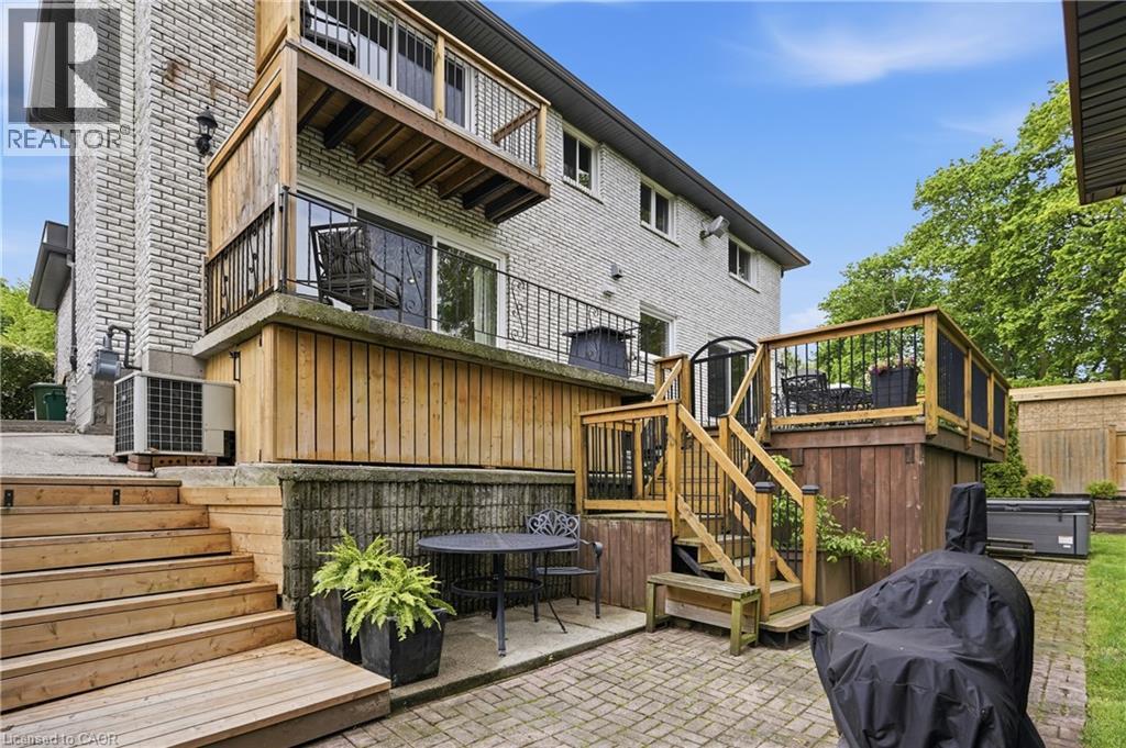 14 LESLIE Drive - Image 40