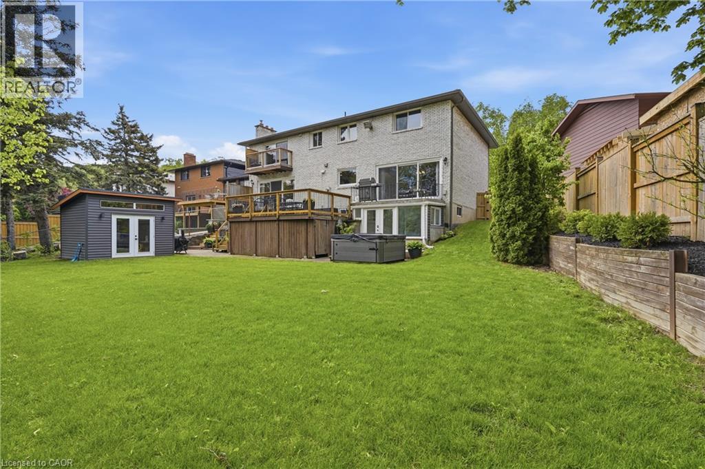 14 LESLIE Drive - 43