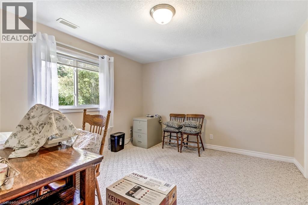 447 QUEEN Street S - Image 21