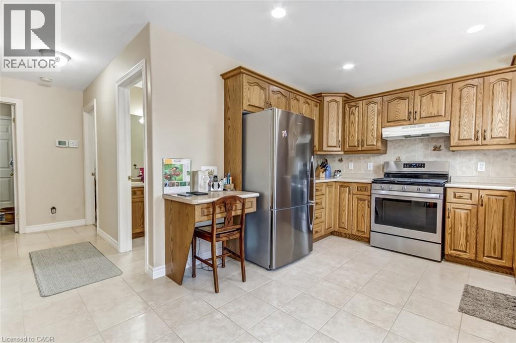447 QUEEN Street S - Image 12