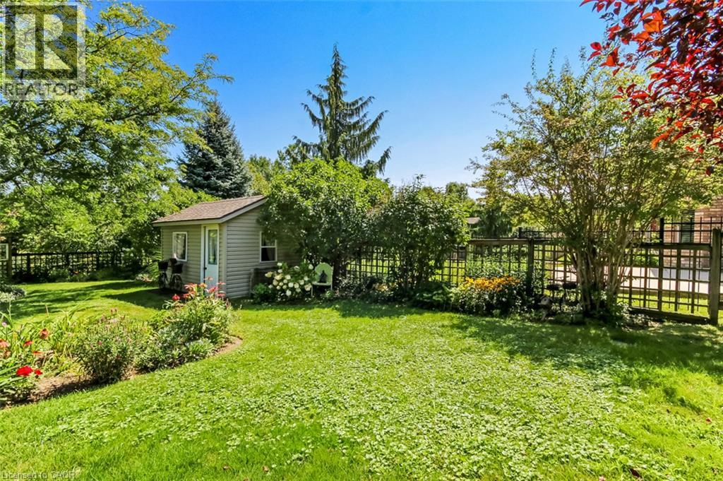 447 QUEEN Street S - 32