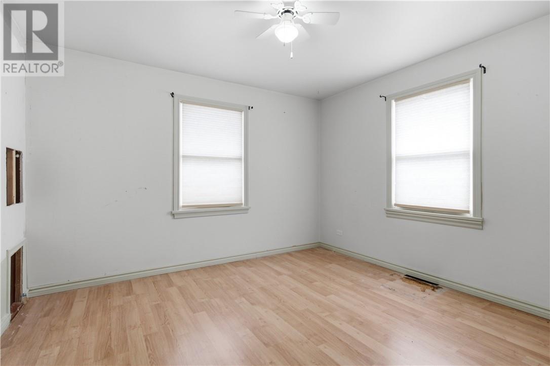 1442 Agincourt Avenue - 14