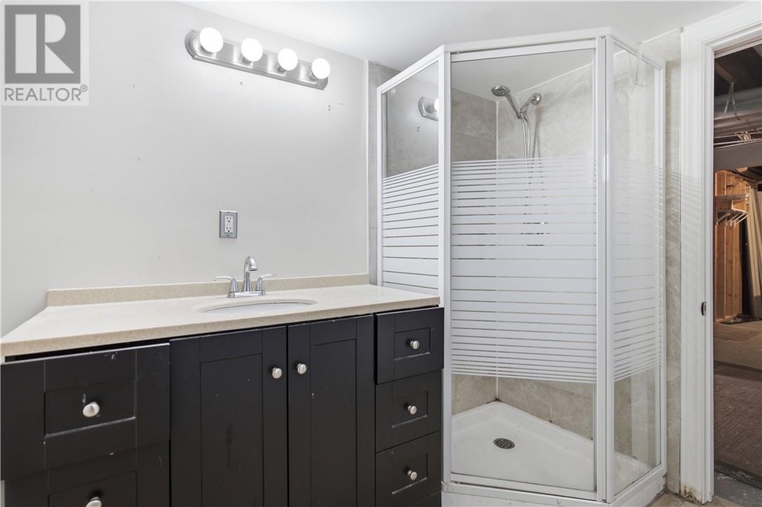 1442 Agincourt Avenue - 28