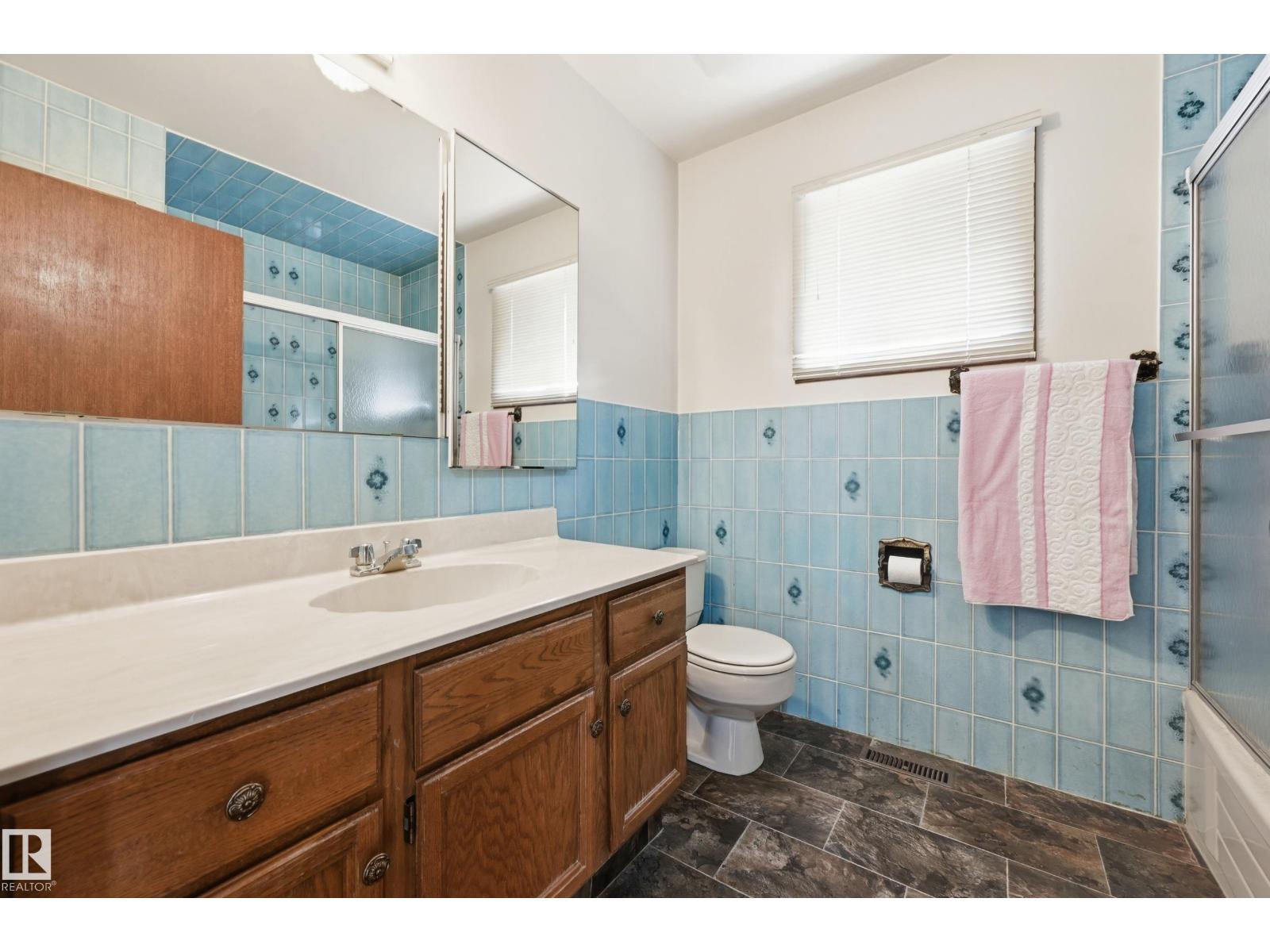 8119 24 AV NW - Image 16