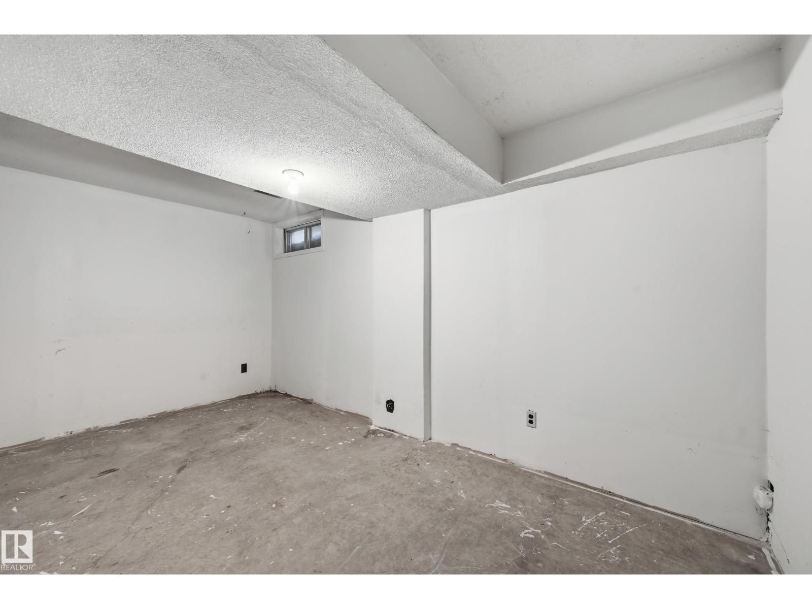 8119 24 AV NW - Image 25