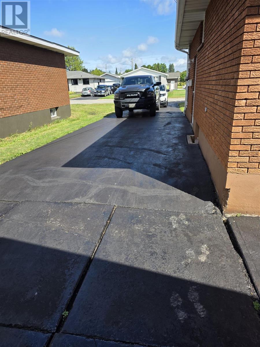 20 St. Michaels SQ - Image 6