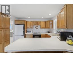 4pc Ensuite bath - 9067 Planet Mine Road, Stump Lake, BC V0E1S0 Photo 15