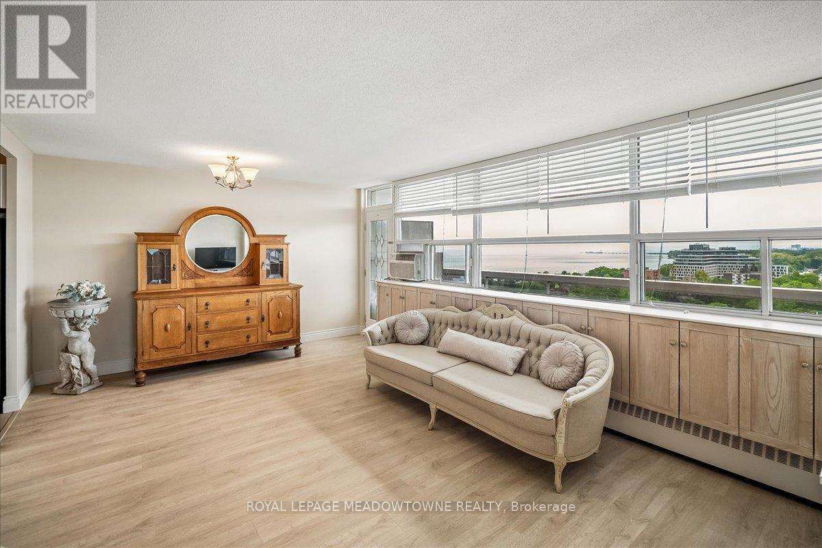#1601 2263 MARINE DRIVE - Image 6